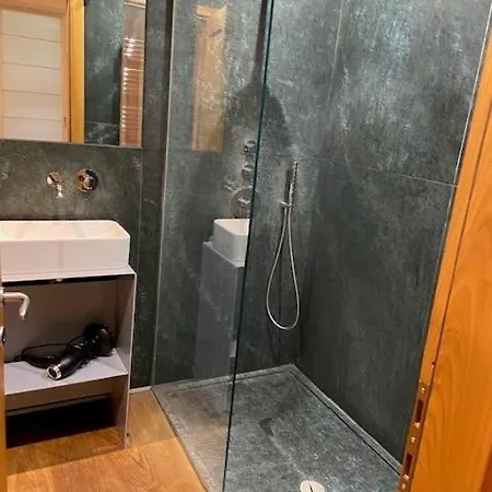 Rogaro Corinna * Cadenabbia