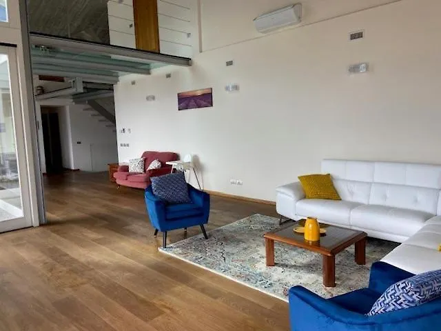 Rogaro Corinna Cadenabbia