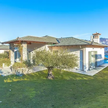 ヴィラ Rogaro Corinna *